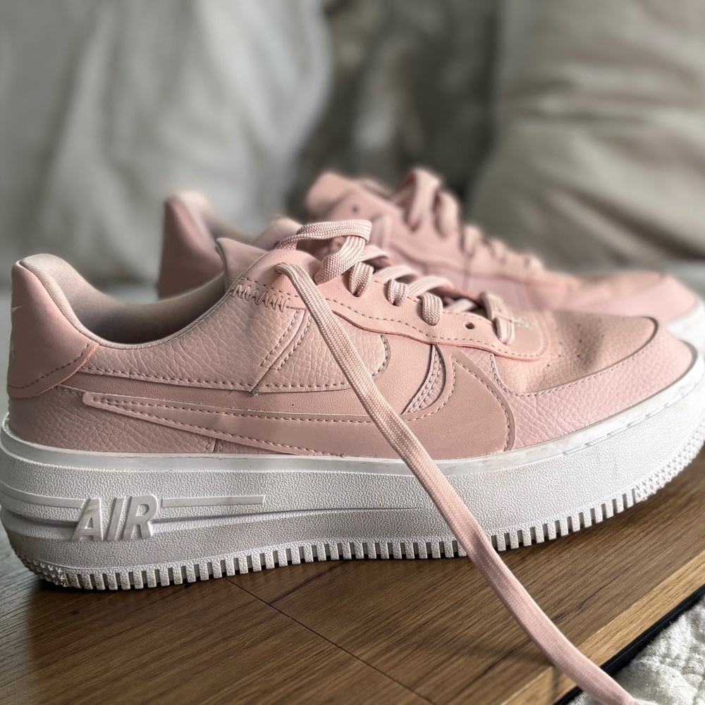 Nike Air Force 1 PLT.AF.ORM Pink particle